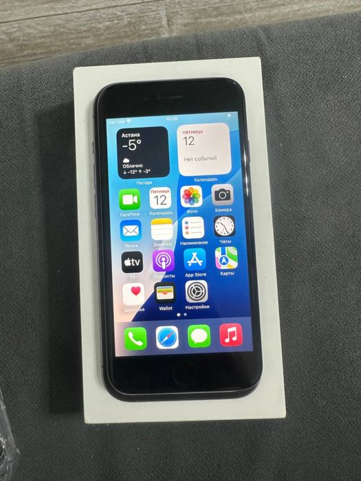 продам телефон айфон se