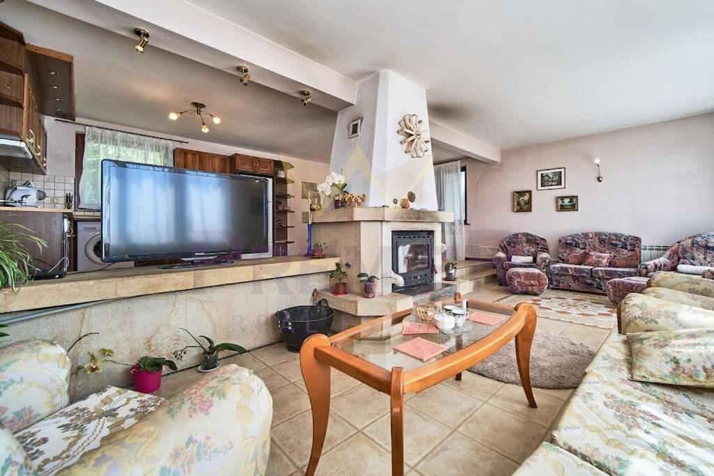 Продава се Къща в Варна, Виница - 160 кв.м за 1219 €/кв.м - Снимка #7