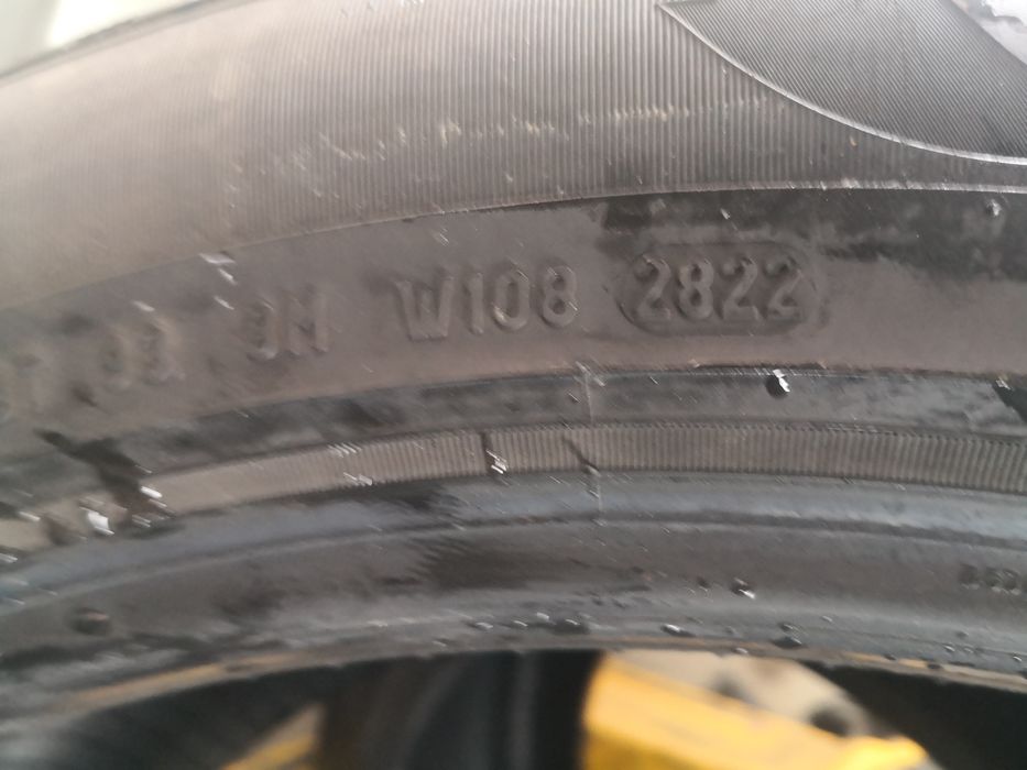 275 45 21 предни 315 40 21 цола задни гуми спорт пакет Pirelli dot 22