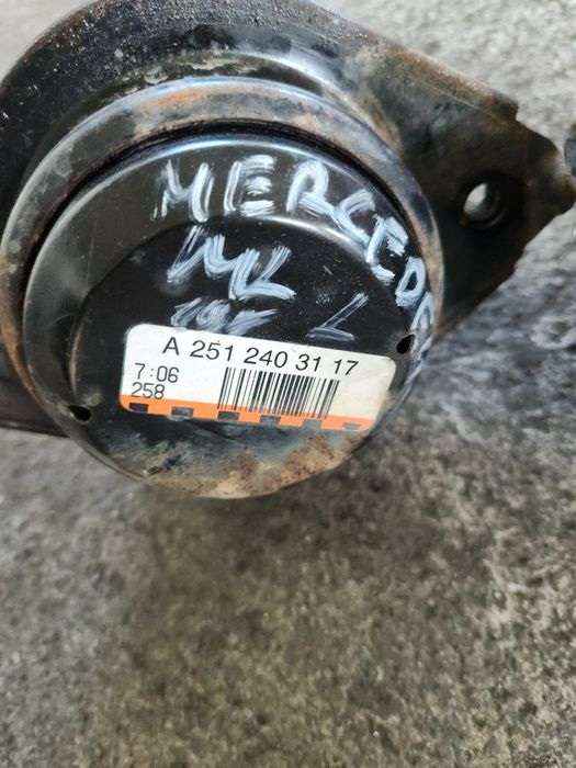 Тампони за двигател за Mercedes ML W164