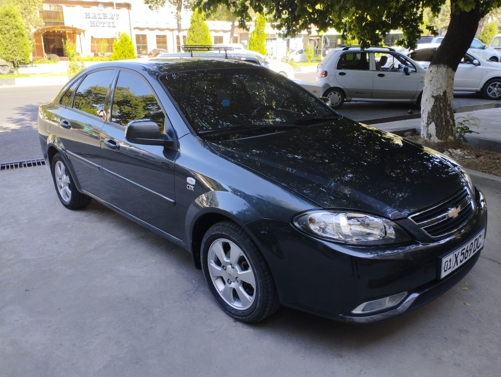 Продаю свою chevrolet gentra 2018/2019 кузов механика