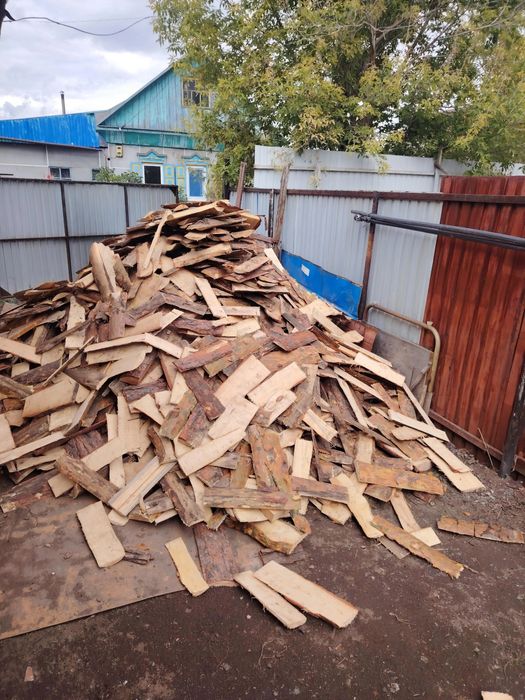 Дрова сухой горбыль пиленный,