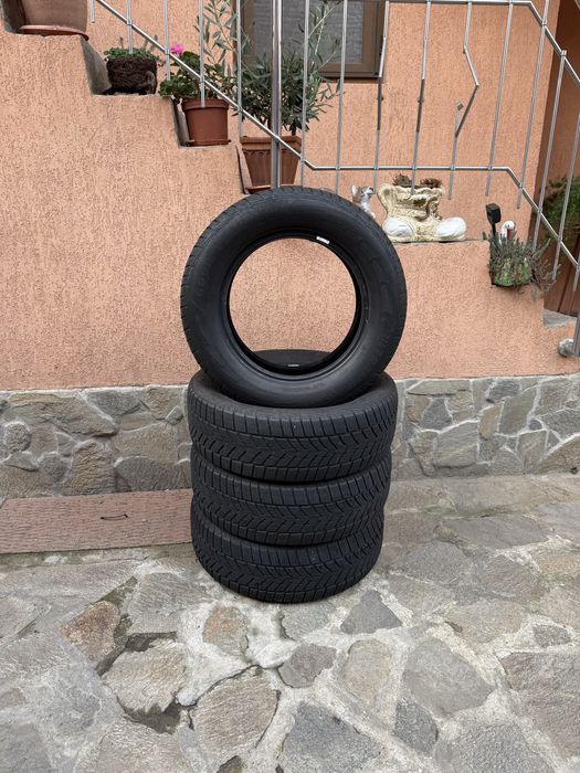 Set 4 Anvelope 235/65R17 GoodYear Ultra Grip Iarna