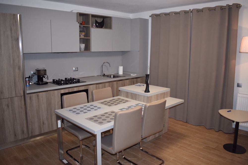 Inchiriez apartament in regim hotelier 3 camere langa Shopping City