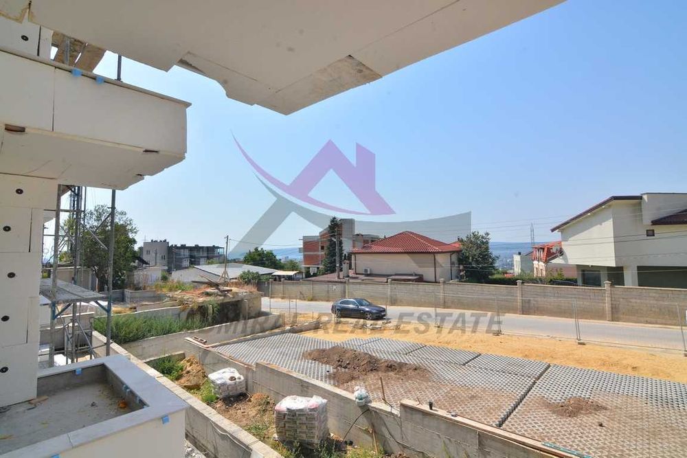 Продава се Двустаен апартамент в Варна, Възраждане 3 - 65 кв.м за 1585 €/кв.м - Снимка #1