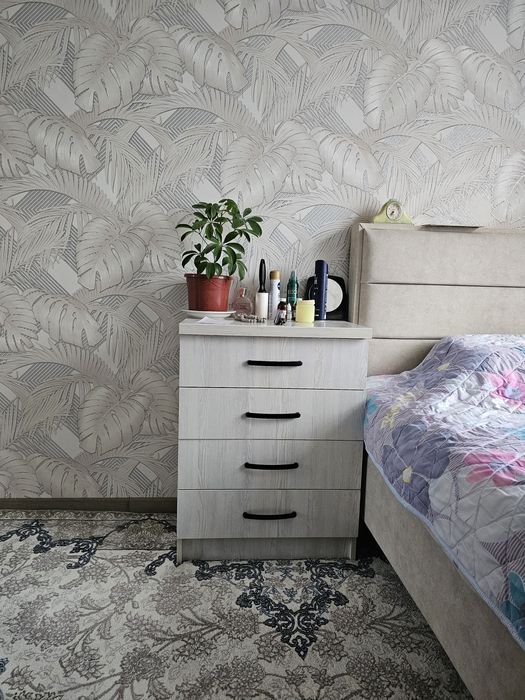 Продаётся шкаф в месте с камотом. Шкаф камоти  билан сотилади.