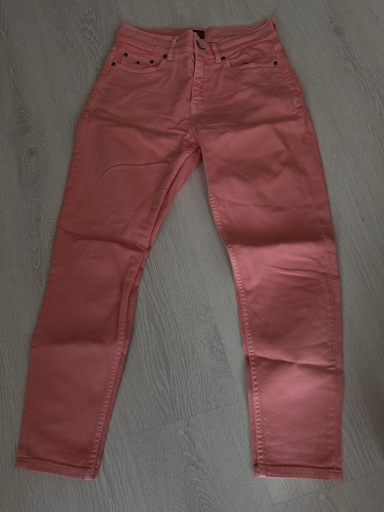 Дънков панталон розов Tommy Jeans