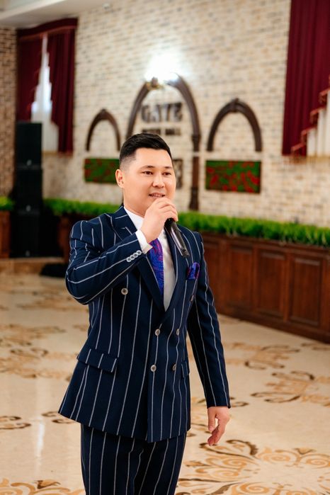 Тамада, Домбырашы, Әнші.