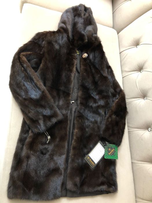 Почти новая Шуба 230 000