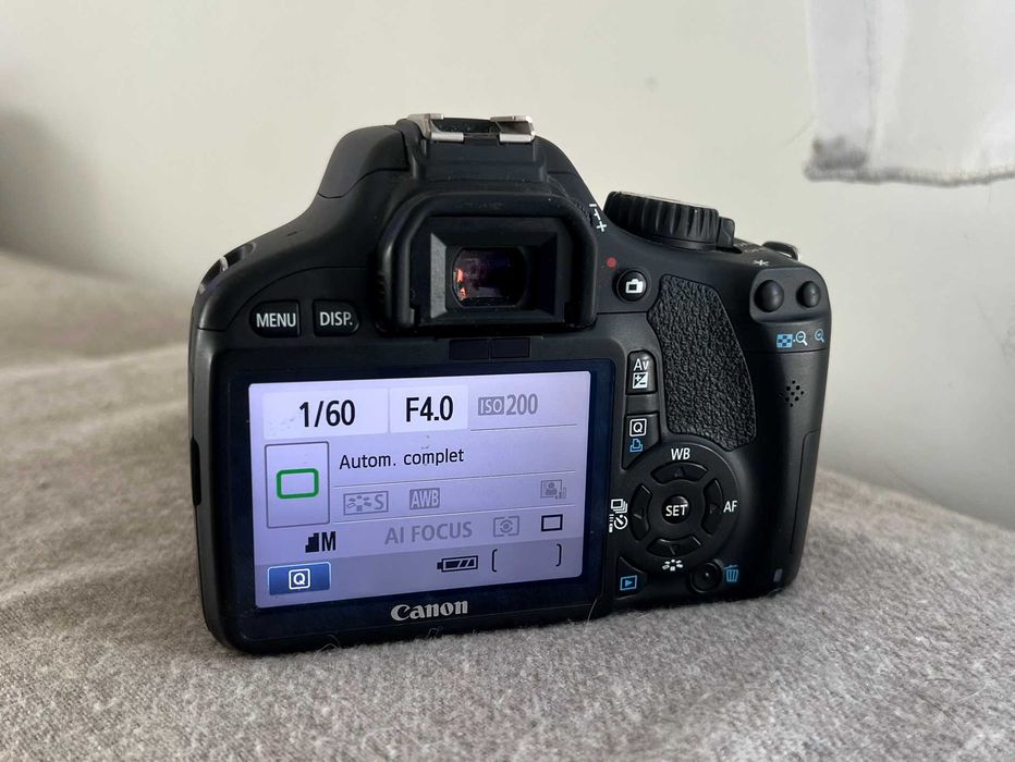 Canon EOS 550D body DSLR, stare foarte bună, fără baterie