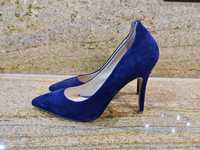 Чисто нови дамски обувки Cox, естествен велур и естествена кожа, н. 39