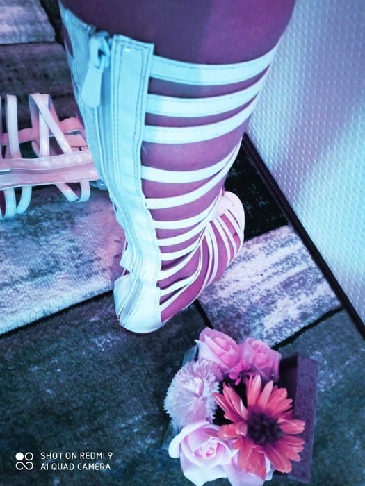 Vand pantofi  si sandale dama