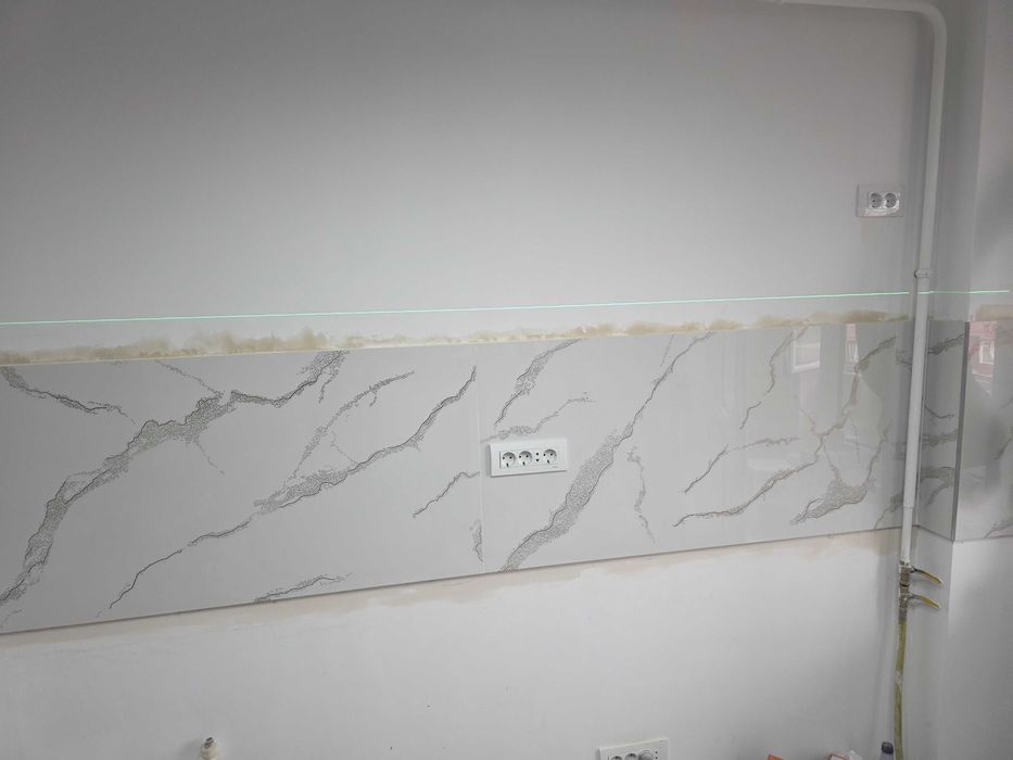 LAX 300 Nivela laser 2 linii incrucisate si 2 puncte fir cu plumb