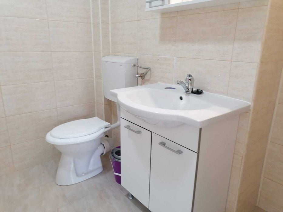 apartament 3 camere de inchiriat