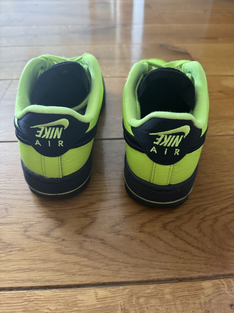 Обувки Nike air force 1 neon