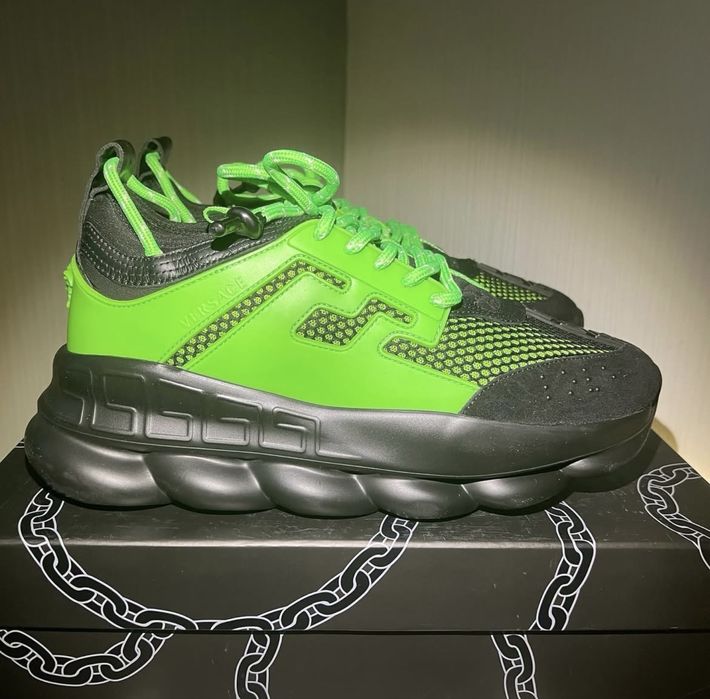 Adidasi versace chain reaction