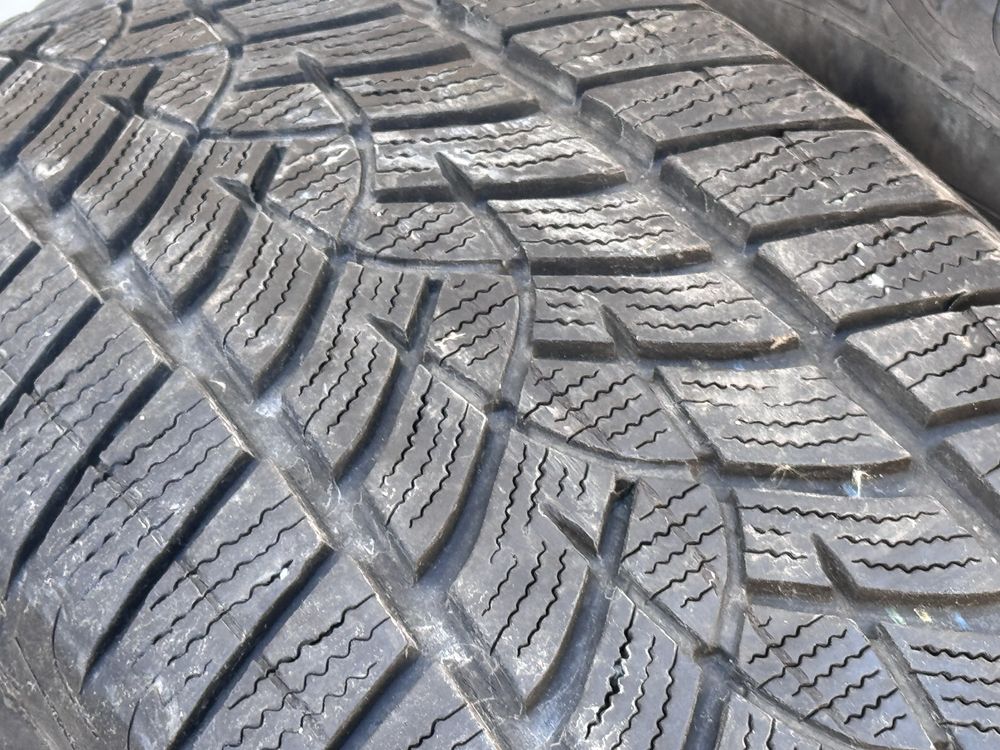225/60/R17 Goodiyear UltraGrip 4бр зимни dot1318