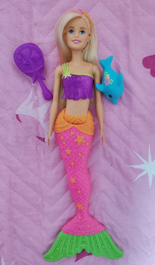 Disney Princess кукла Ариел и Barbie русалка с променящ цвят и басейн