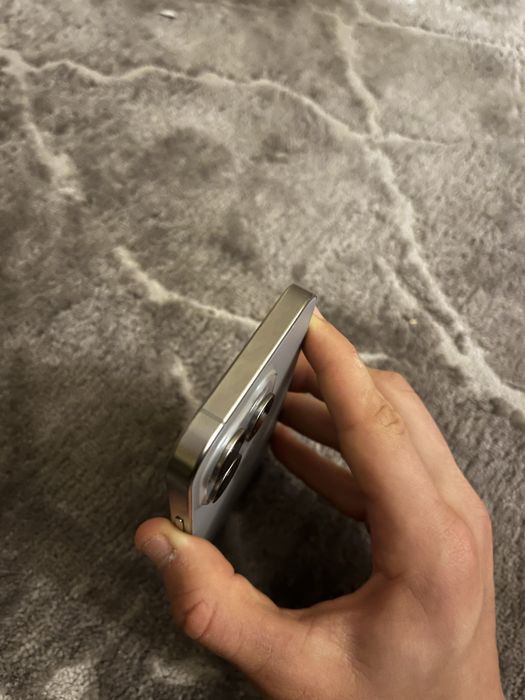 - Vand iPhone 15 Pro 128GB Natural Titanium | Baterie 100% | Neverlock