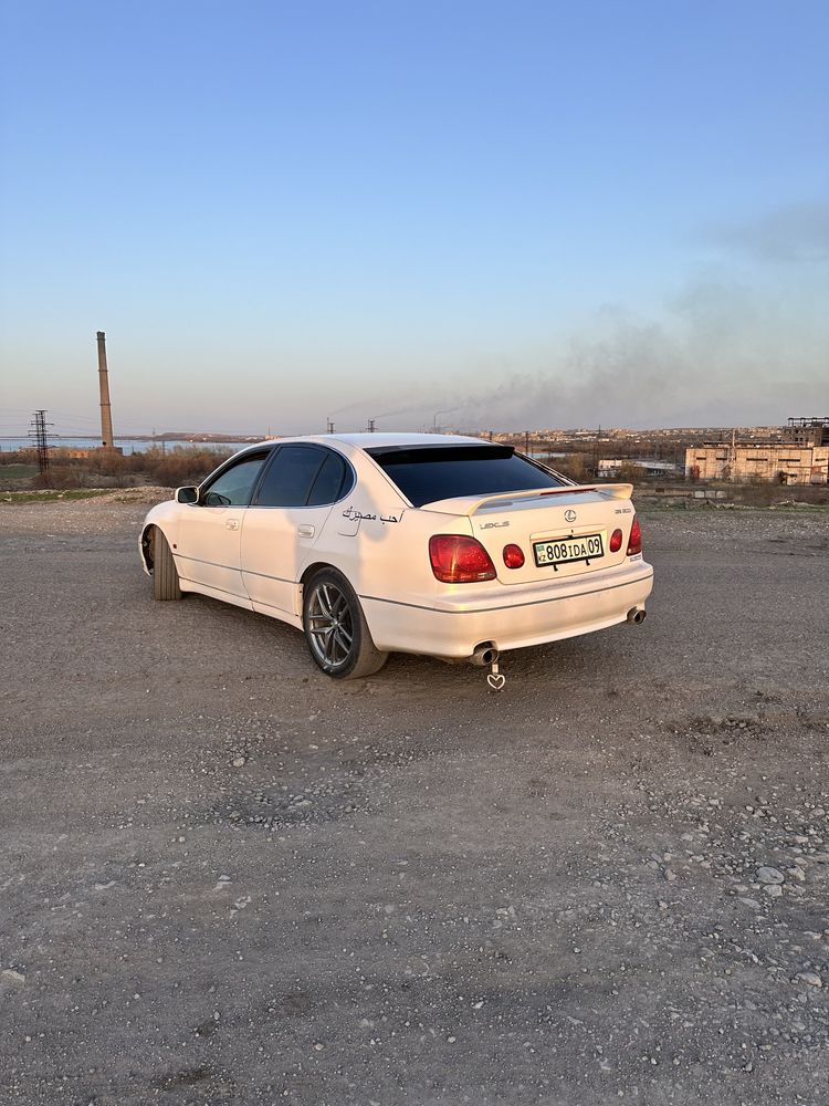 Продам Lexus gs300