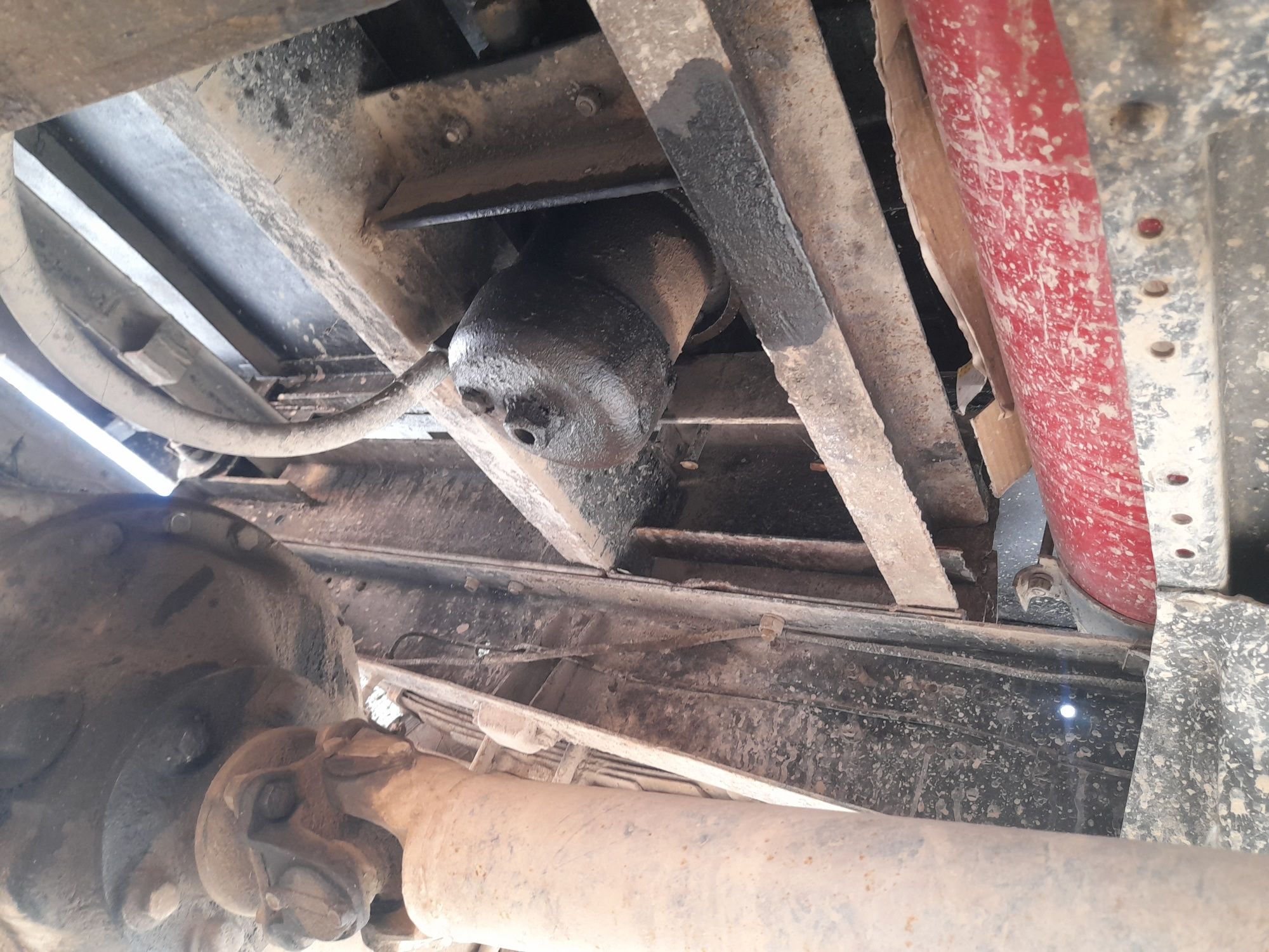 Gaz 53 bartaviy unversal kuzip kutariladi