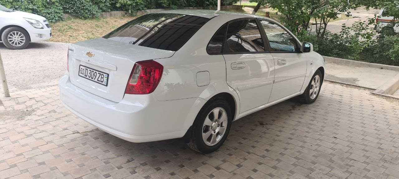 Chevrolet Jentra