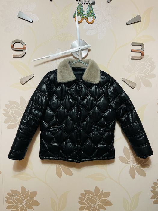 Продам куртку женскую весеннюю  48 размер.
