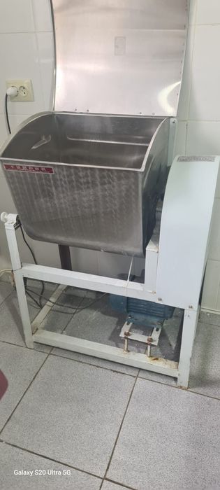 Продам тестомесильный оборудование