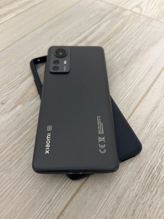Xiomi 12 256gb RAM 8,0+4.0GB
