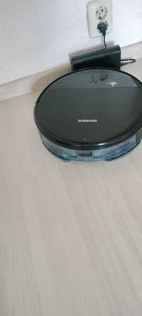 Vând robot aspirator Samsung wifi