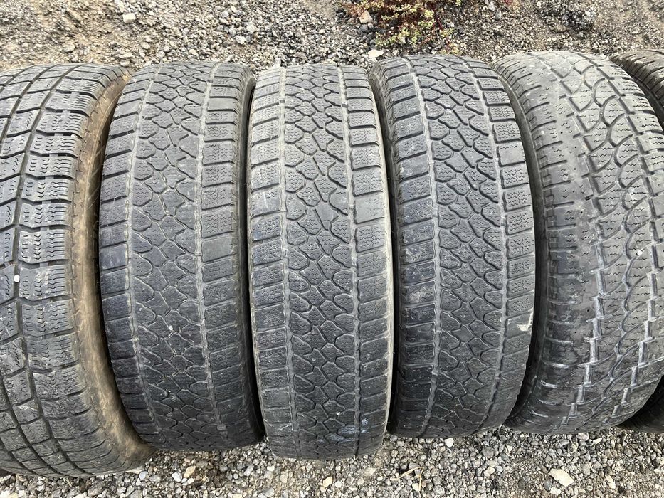 Гуми за бус 215 75 16C DAYTON dot 22 и Michelin