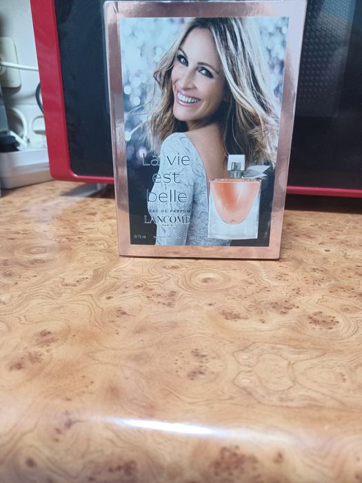 Parfum La Vie est belle 75ml apa de parfum sigilat nou