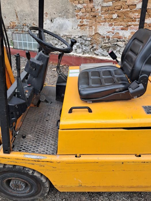 Vând stivuitor electric still capacitate de ridicare 2,5 tone