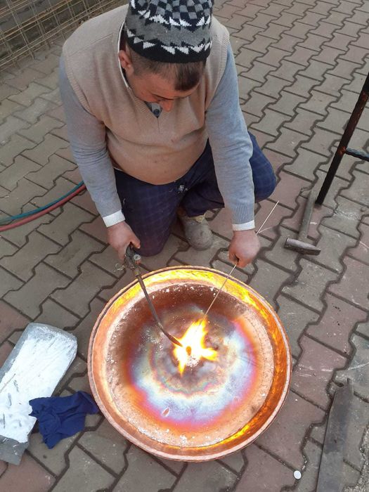 Vand Cazan de tuica din cupru (arama) de diferite modele si dimensiuni