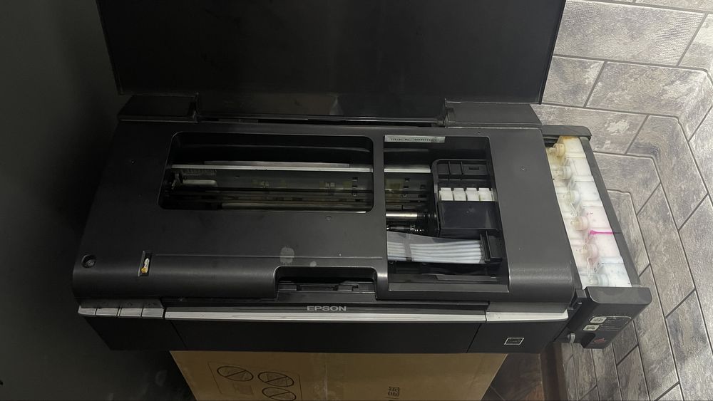 Продам принтер L 800