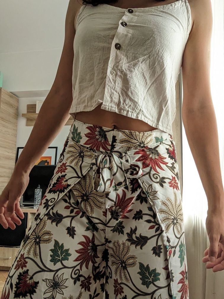 Pantaloni de vara din Bali