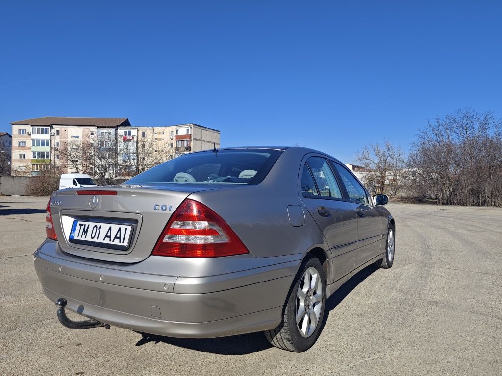 Mercedes 220 CDI