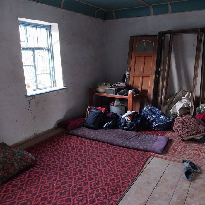 4 sotix uy sotiladi SROCHNA Sergelida narxini kelishamiz