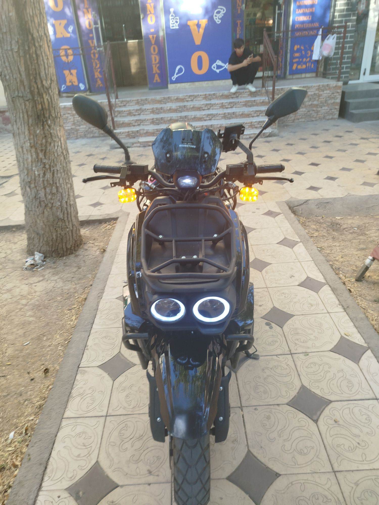 TANK skuter sotiladi qiziqqanlar tel qililar