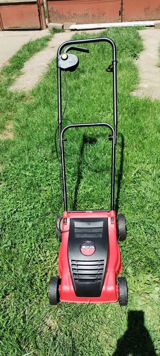 Masina de tuns iarba