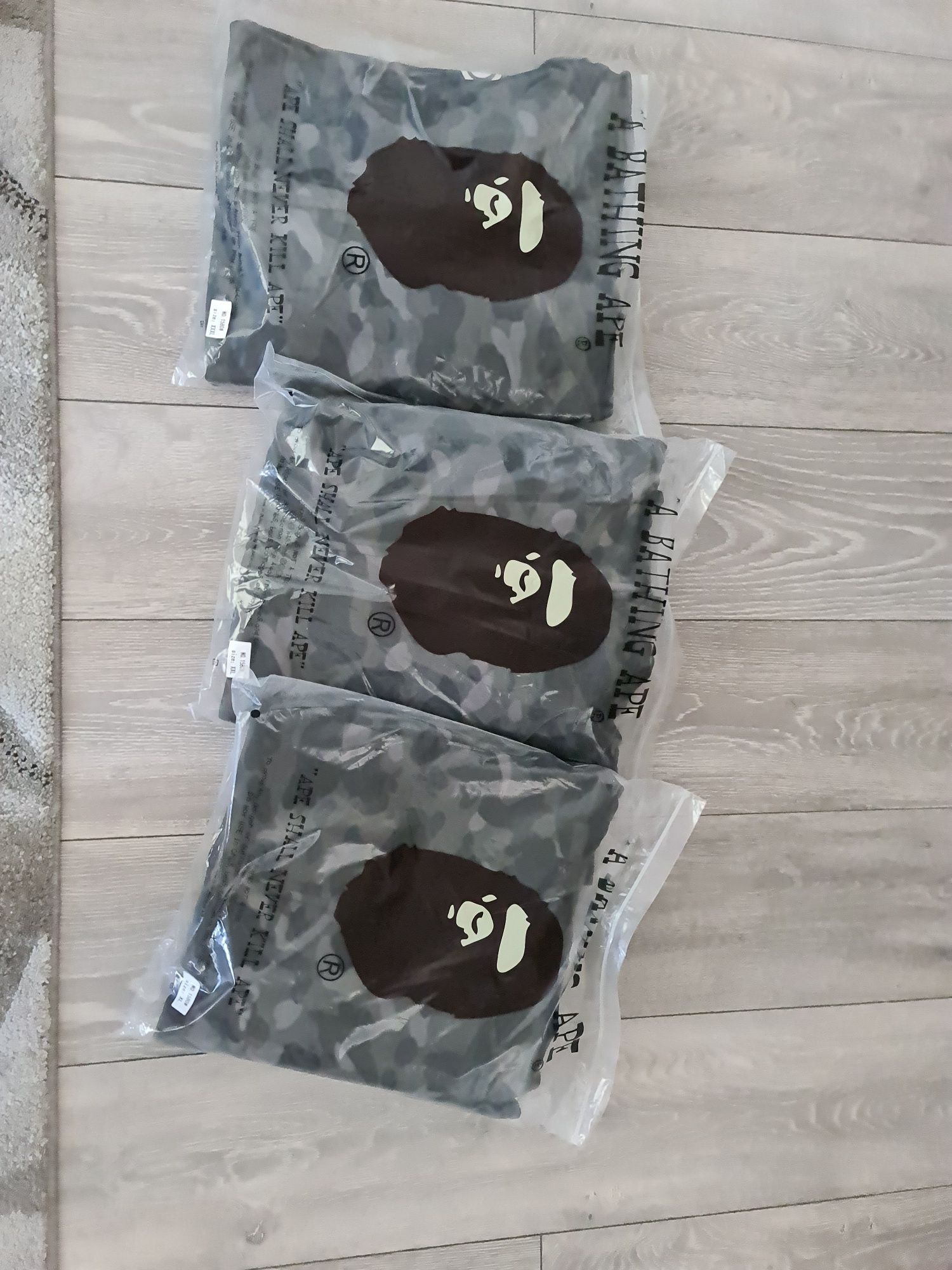 Bape Gri M L si XL noi