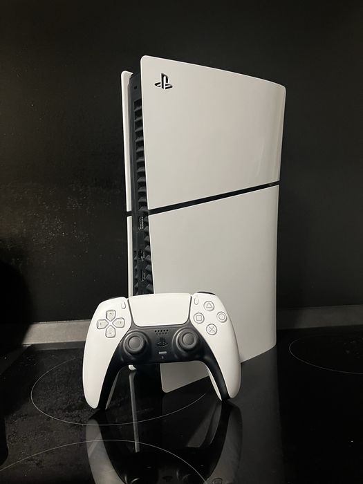 PS5 Digital 1Tb + 1 maneta + 19 jocuri STARE PERFETCA
