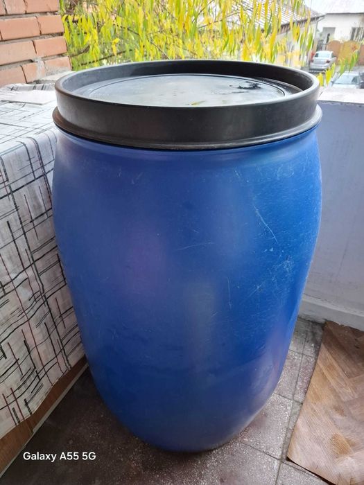 Butoi plastic capacitate 200 l