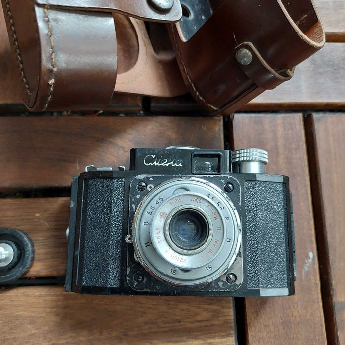 Смена първо поколение ретро фотоапарат