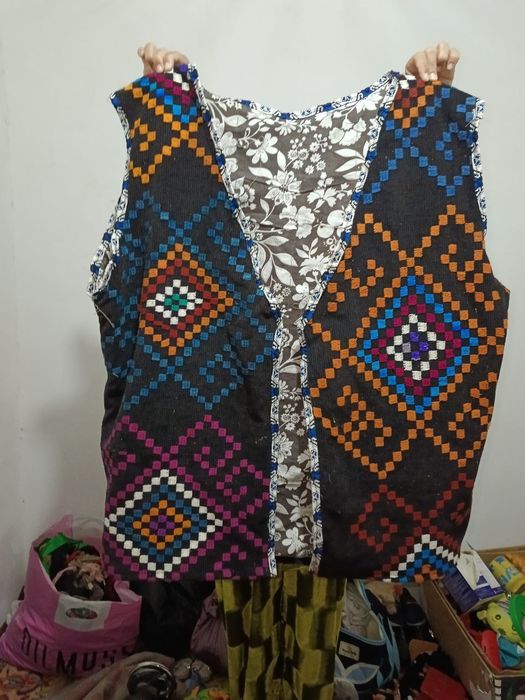 Paranji va kashtali qoʻl mexnati jelaklar va kashta va goplinlar