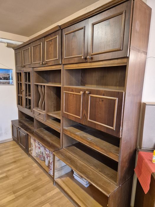 Set biblioteca cu comodă și dulap (urgent)
