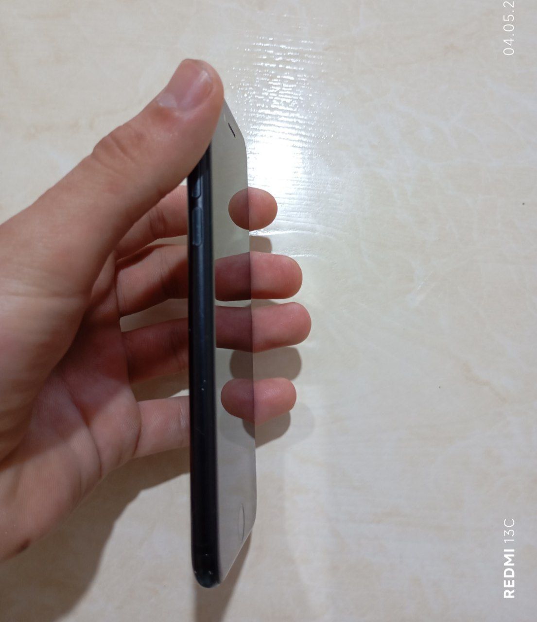 Iphone 7 sotiladi