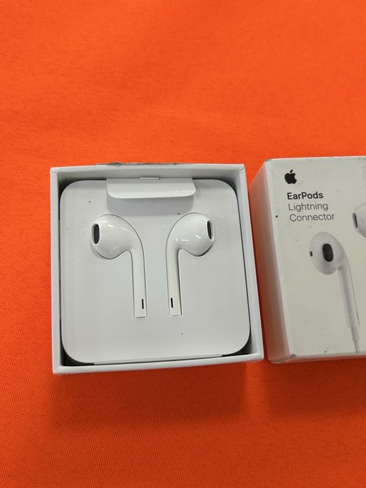 Наушник для Айфона оригнал