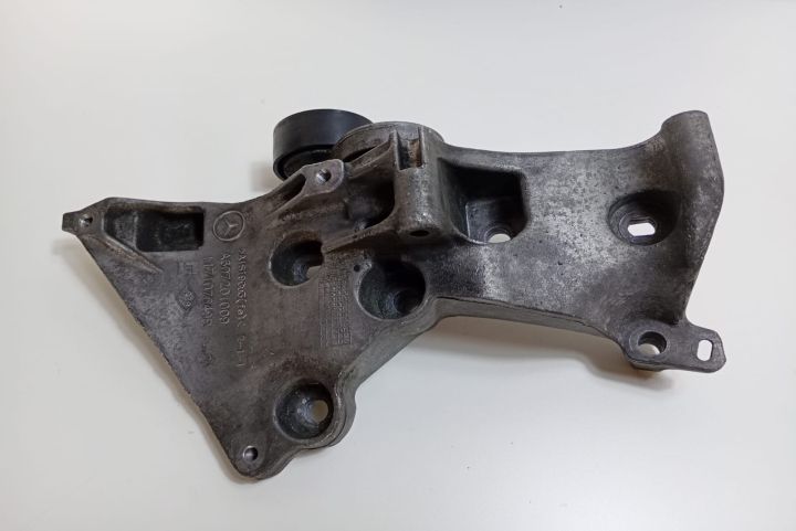 Suport accesorii 117107649R Mercedes-Benz CLA-Class  seria