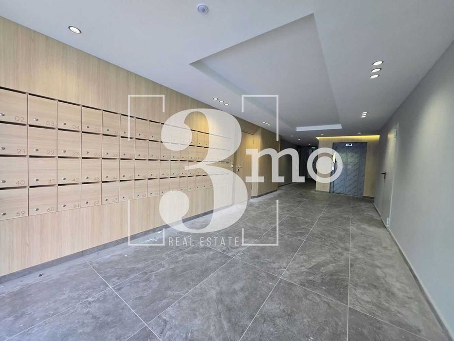 „3mo“ продава тристаен апартамент, находящ се в ж.к. Дружба 2